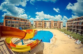 Nessebar Club ساني بيتش