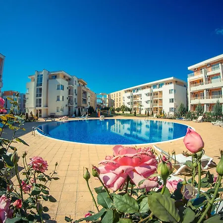 Nessebar Club ساني بيتش