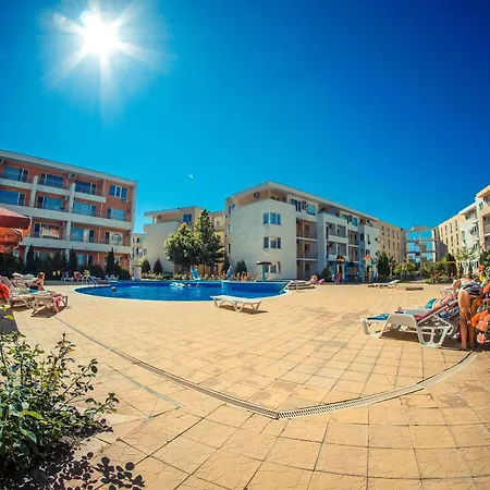 Nessebar Club ساني بيتش